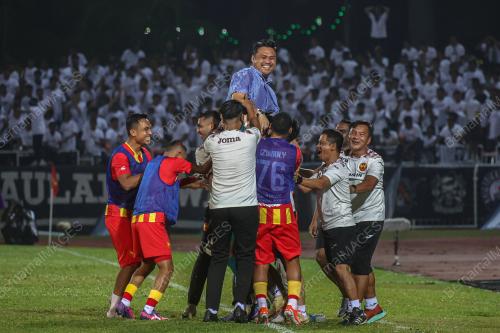 PIALA FA