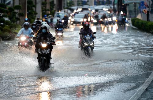 BANJIR KILAT