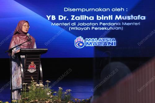 DR ZALIHA MUSTAFA