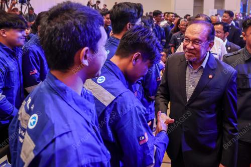 DATUK SERI ANWAR IBRAHIM