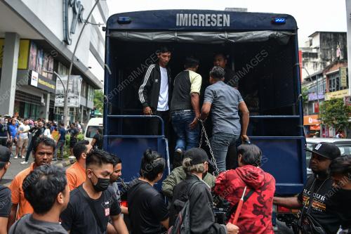 OPERASI IMIGRESEN