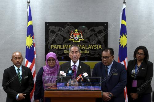 DATUK SERI DR WAN JUNAIDI TUANKU JAAFAR