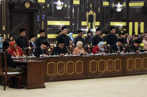 AL-SULTAN ABDULLAH RI'AYATUDDIN AL-MUSTAFA BILLAH SHAH