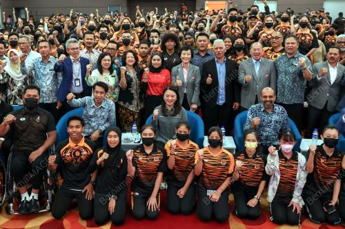 HANNAH YEOH