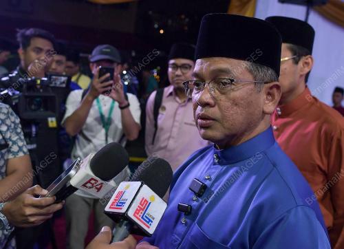 DATUK DR MOHD NA'IM MOKHTAR