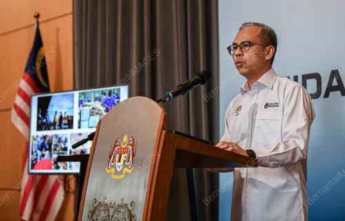 DATUK FAHMI FADZIL