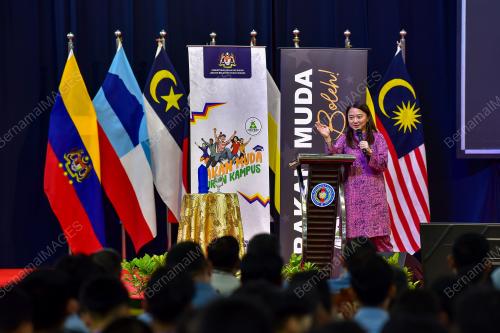 HANNAH YEOH