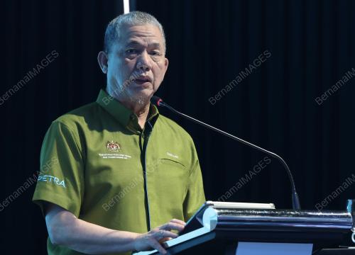 DATUK SERI FADILLAH YUSOF