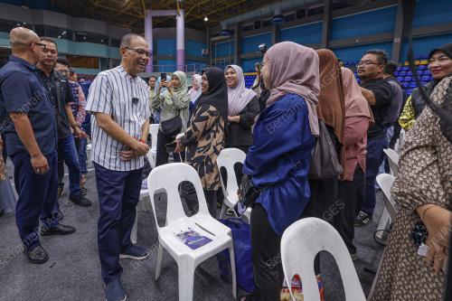 DATUK SERI WAN ROSDY WAN ISMAIL