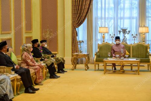AL-SULTAN ABDULLAH RI'AYATUDDIN AL-MUSTAFA BILLAH SHAH