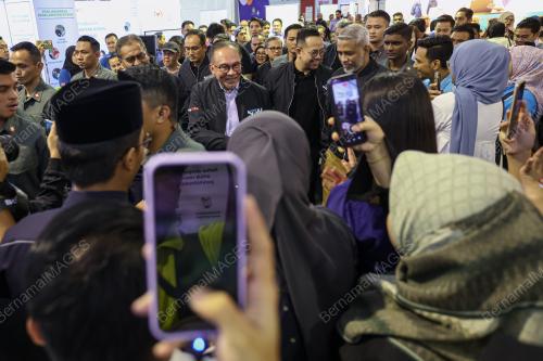 DATUK SERI ANWAR IBRAHIM