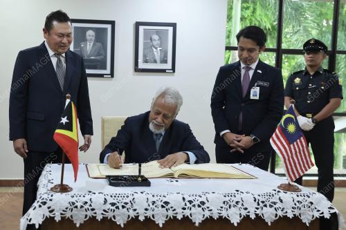 KAY RALA XANANA GUSMAO