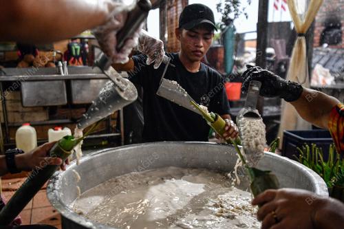 LEMANG DAUN LEREK