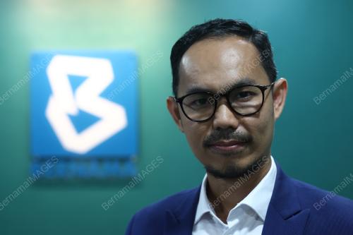 PROF DR ANJAS ASMARA