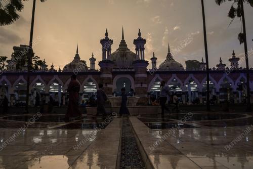 MASJID JAMEK BERBUKA PUASA