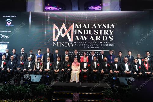DATUK SERI FADILLAH YUSOF