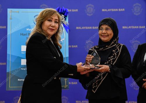 TUN TENGKU MAIMUN TUAN MAN