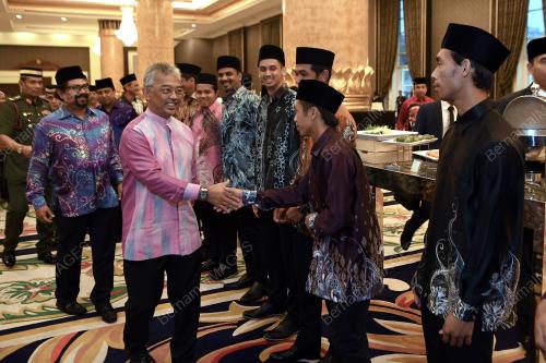 KL69_11102019_HOKI