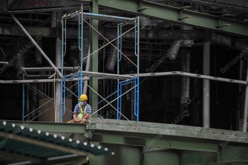 KONTRAKTOR DIINGATKAN AMBIL PEKERJA BINAAN SAH BERDAFTAR