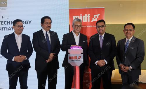 DATUK SERI TENGKU ZAFRUL ABDUL AZIZ