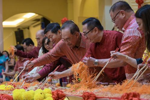 KL69_17022026 _PM_CNY