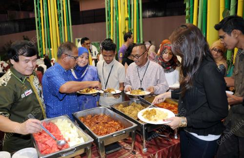 KL69_17072014_IFTAR