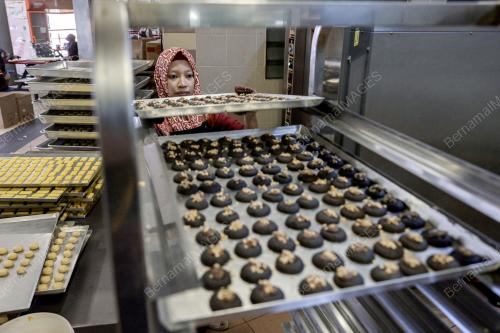 PERSIAPAN BISKUT RAYA