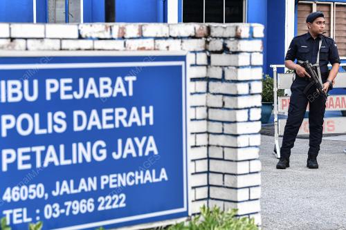 KAWALAN KETAT DIPINTU MASUK IPD PETALING JAYA
