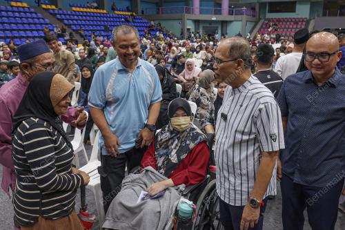 DATUK SERI WAN ROSDY WAN ISMAIL
