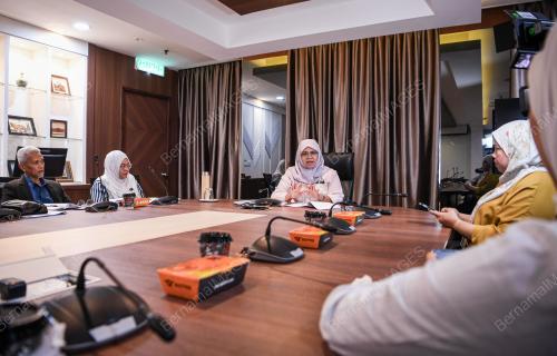 DATUK SERI MAIMUNAH MOHD SHARIF