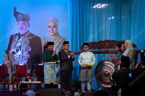 FAHMI FADZIL