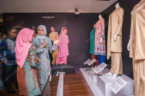 PAMERAN RAHSIA KEBAYA