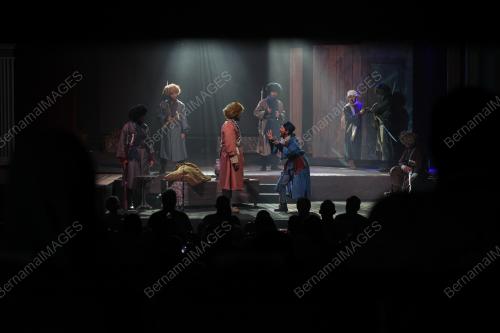 PEMENTASAN PERDANA TEATER HAJI MURAT