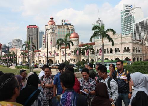 ALLAHYARHAM TUN DR ISMAIL ABDUL RAHMAN