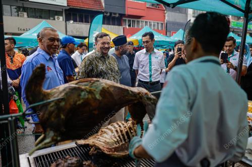 DATUK SERI AMIR HAMZAH AZIZAN