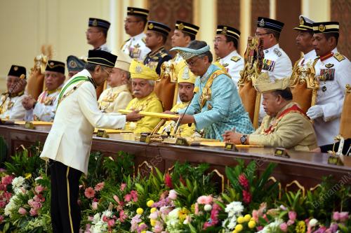 KL69_31012019_AGONG_BN201901289402