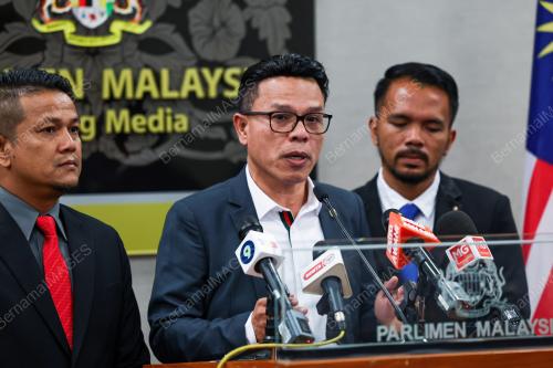 MOHD AZIZI ABU NAIM