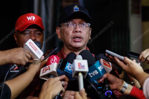 DATUK DR MOHD NA`IM MOKHTAR