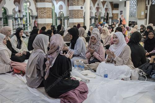 MASJID JAMEK BERBUKA PUASA