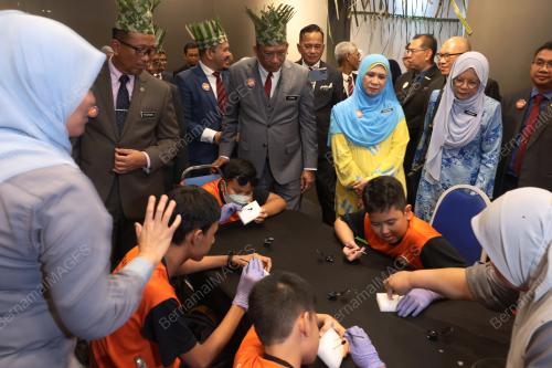 DATUK AZMAN MOHD YUSOF