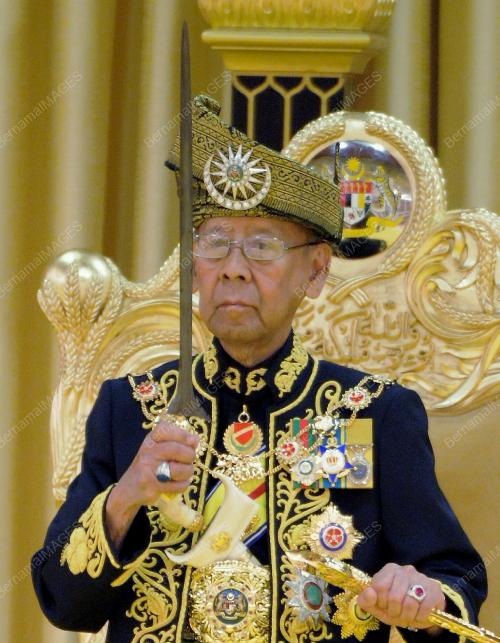 KL70_11042012_AGONG