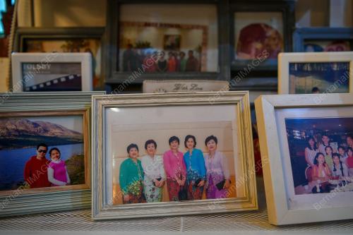 NYONYA PERANAKAN KERETAPI SARONG