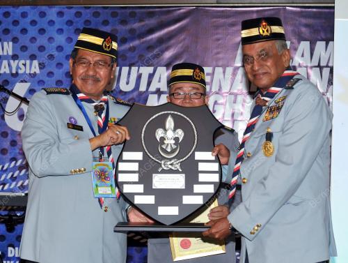 KL70_16122016_PENGAKAP