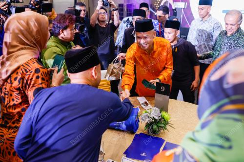 DATUK ARMIZAN MOHD ALI