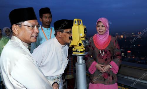 KL70_19072012_ANAK_BULAN