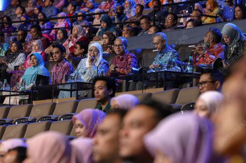 DATUK FAHMI FADZIL