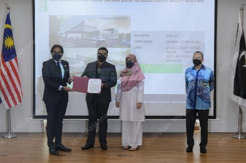 DATUK SERI FADILLAH YUSOF