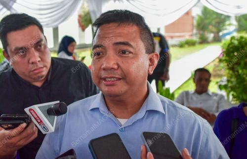 ADAM SAFFIAN GHAZALI