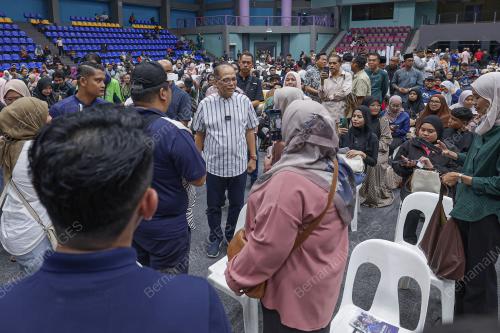 DATUK SERI WAN ROSDY WAN ISMAIL