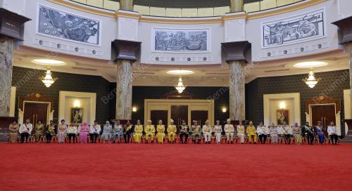 KL70_24042017_AGONG_BERGAMBAR_BN201704170556